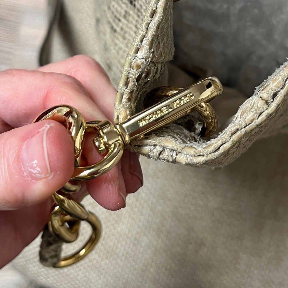 Michael Kors crossbody/Clutch, EUC, snakeskin pattern, soft, heavy feel - Picture 4 of 14